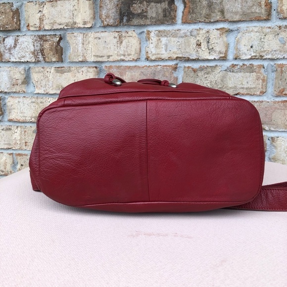 black sherpa lululemon belt bag Lululemon Black Sherpa Belt Bag 1L